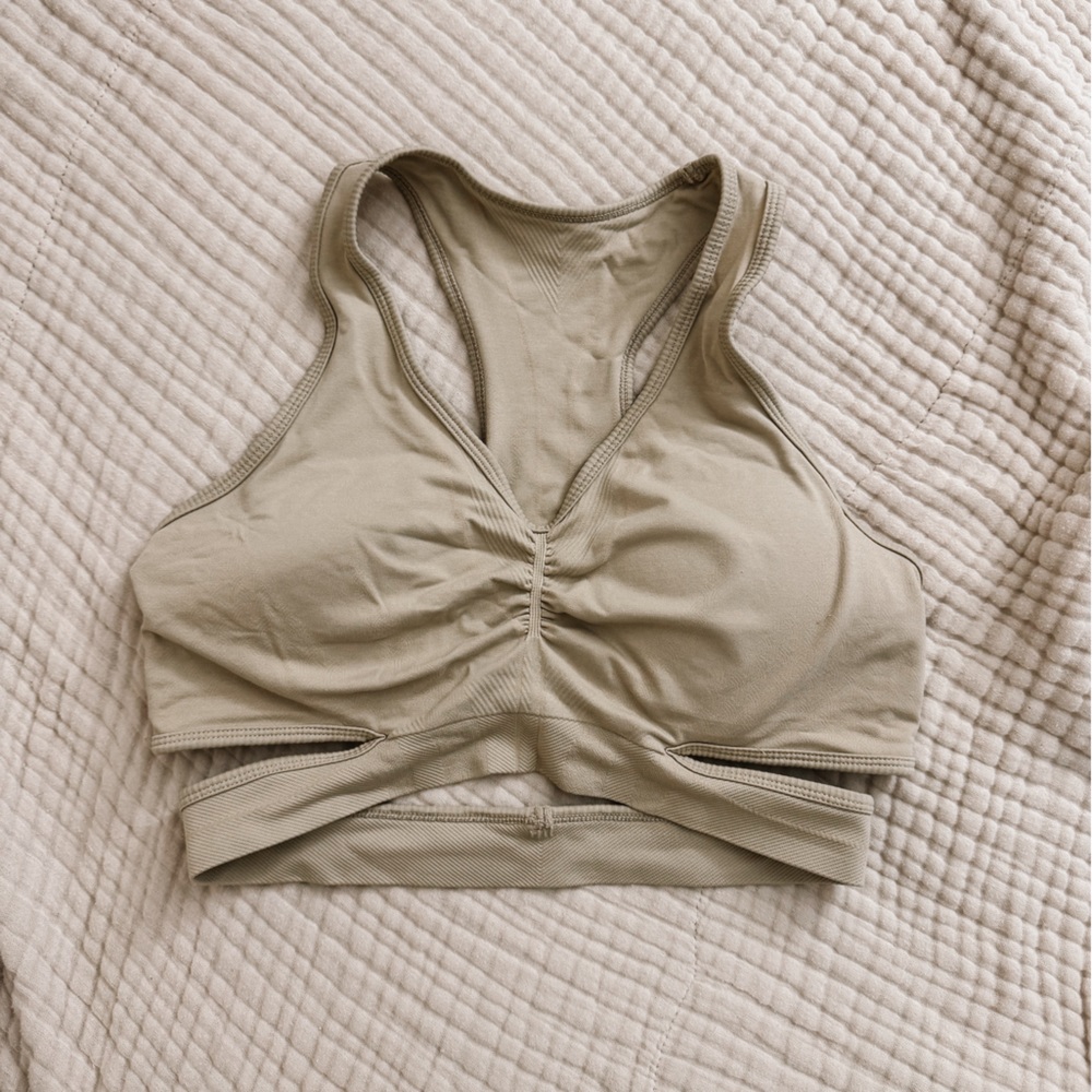XL Alphalete Stratus bra